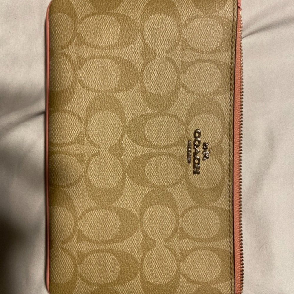 Coach Wristlet Brand New Broken Zipper